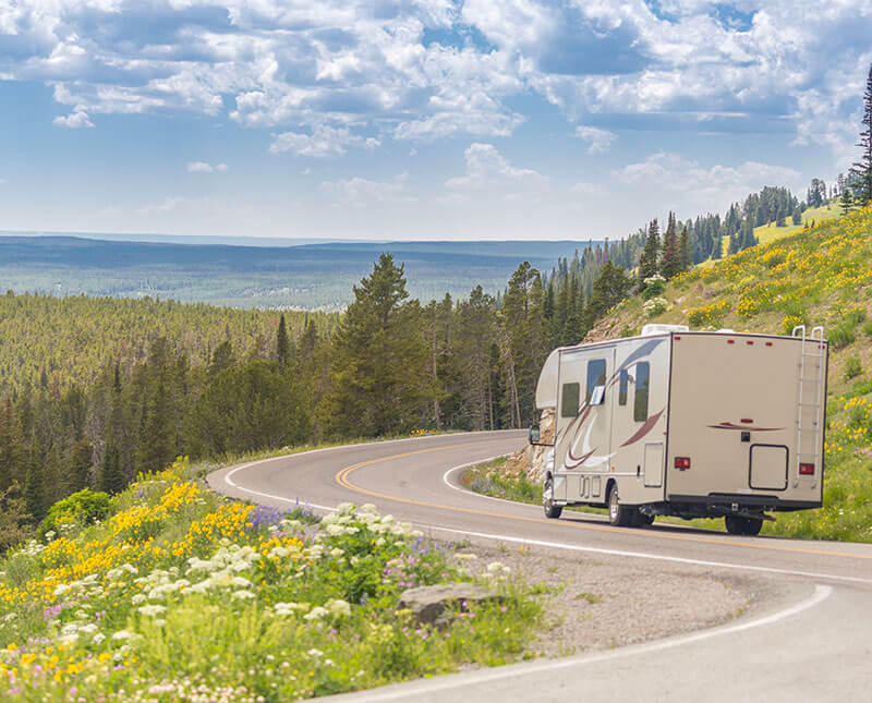 Camper service, spécialiste de l'entretien de camping-car à Chassieu près de Lyon vous accompagnera dans la réalisation de vos projets.